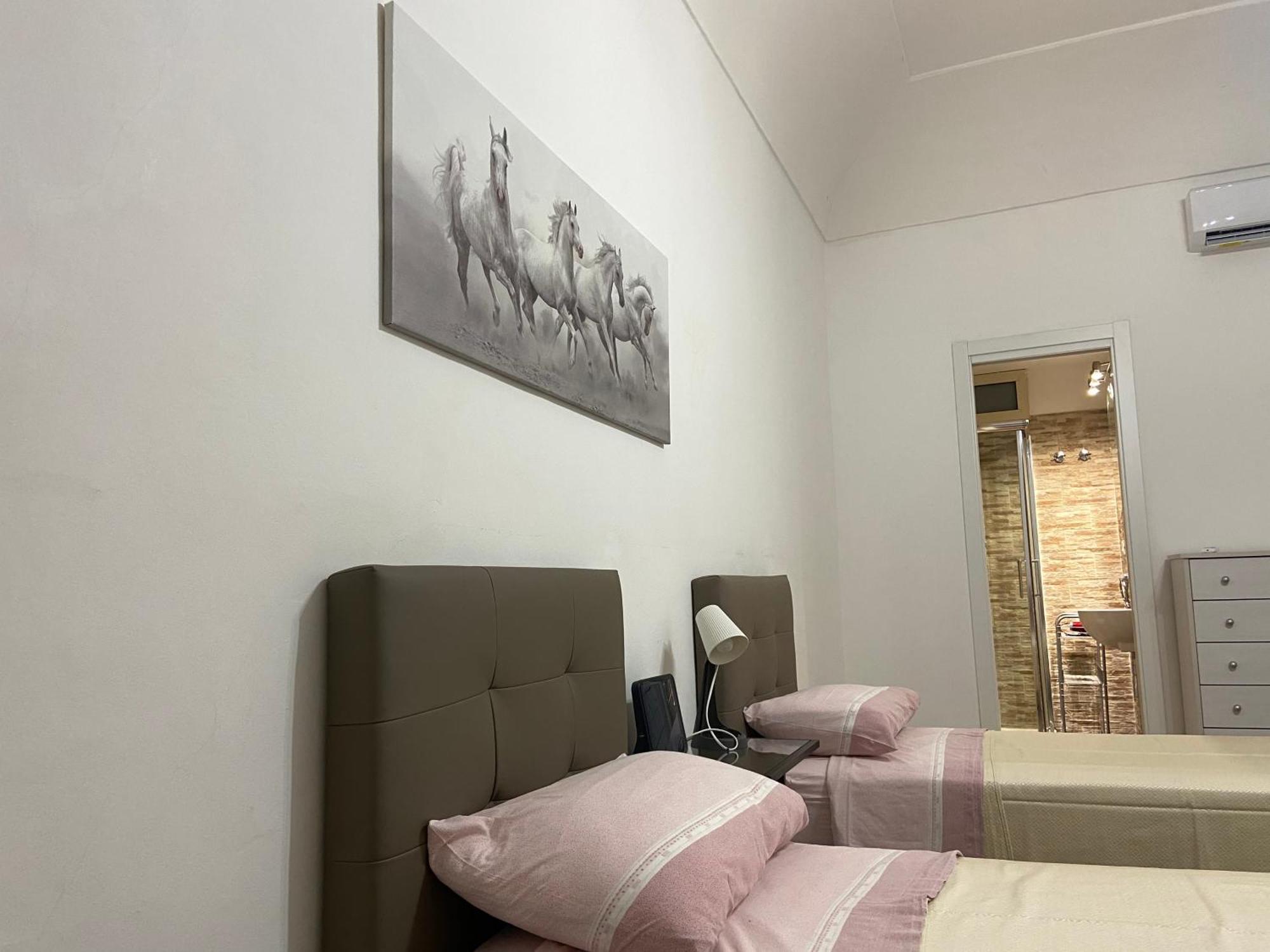 Casa Vacanza La Collegiata Catania Bagian luar foto