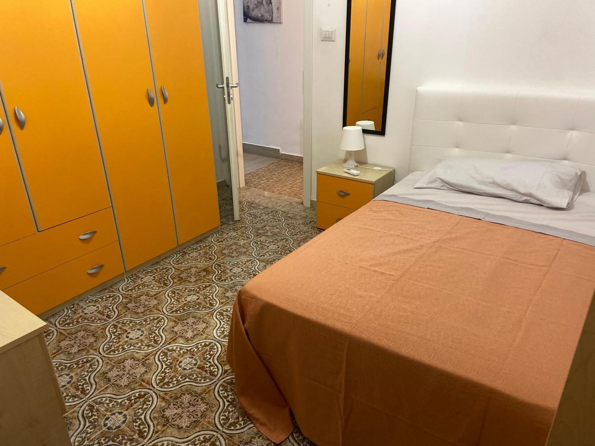 Casa Vacanza La Collegiata Catania Bagian luar foto