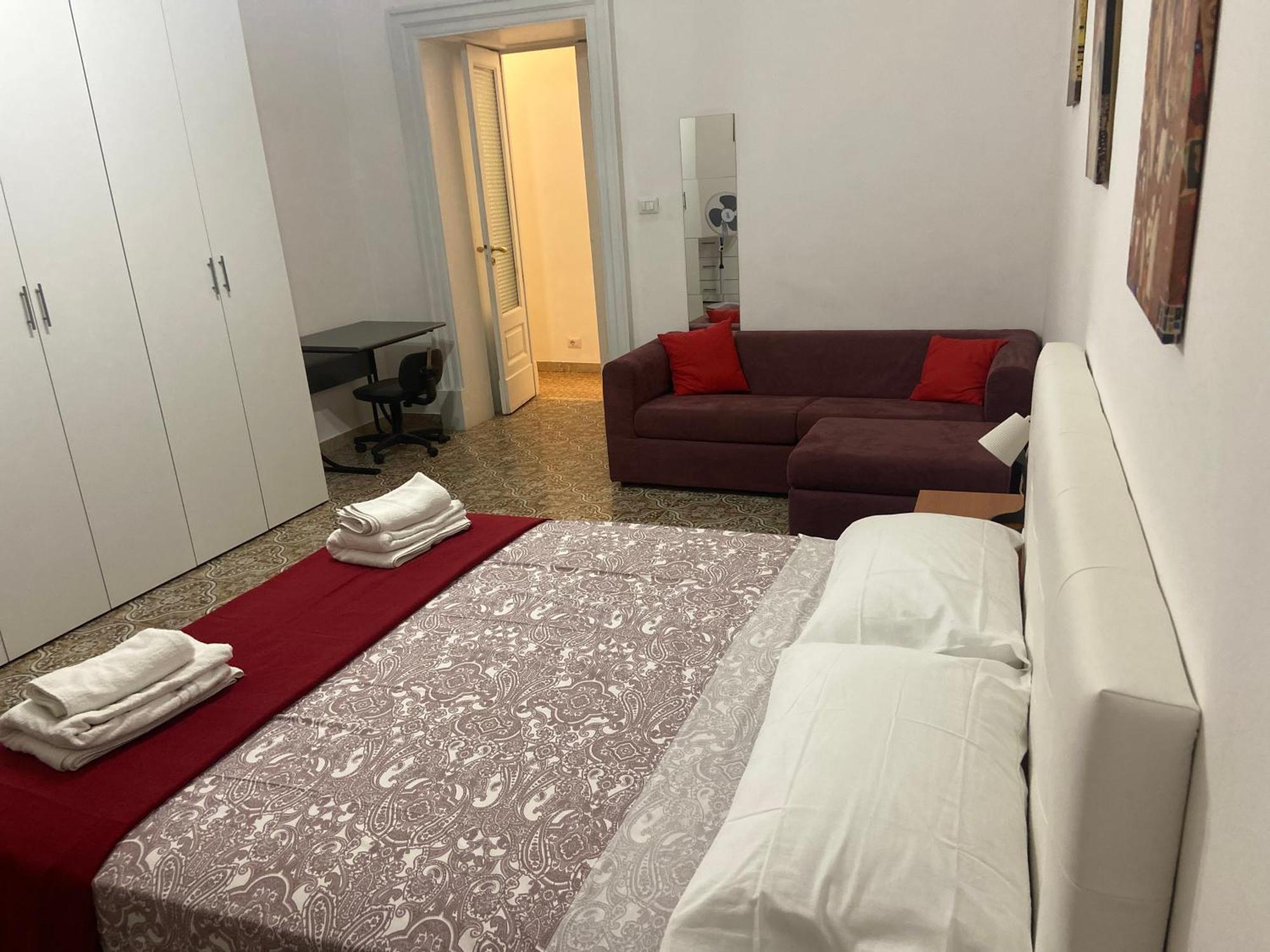 Casa Vacanza La Collegiata Catania Bagian luar foto